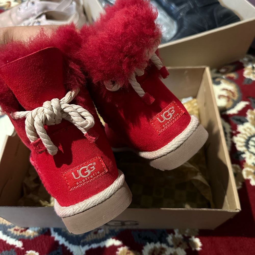 UGG womens size 7